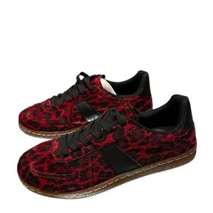 Leopard Print Women's Sneakers with Black Accents
